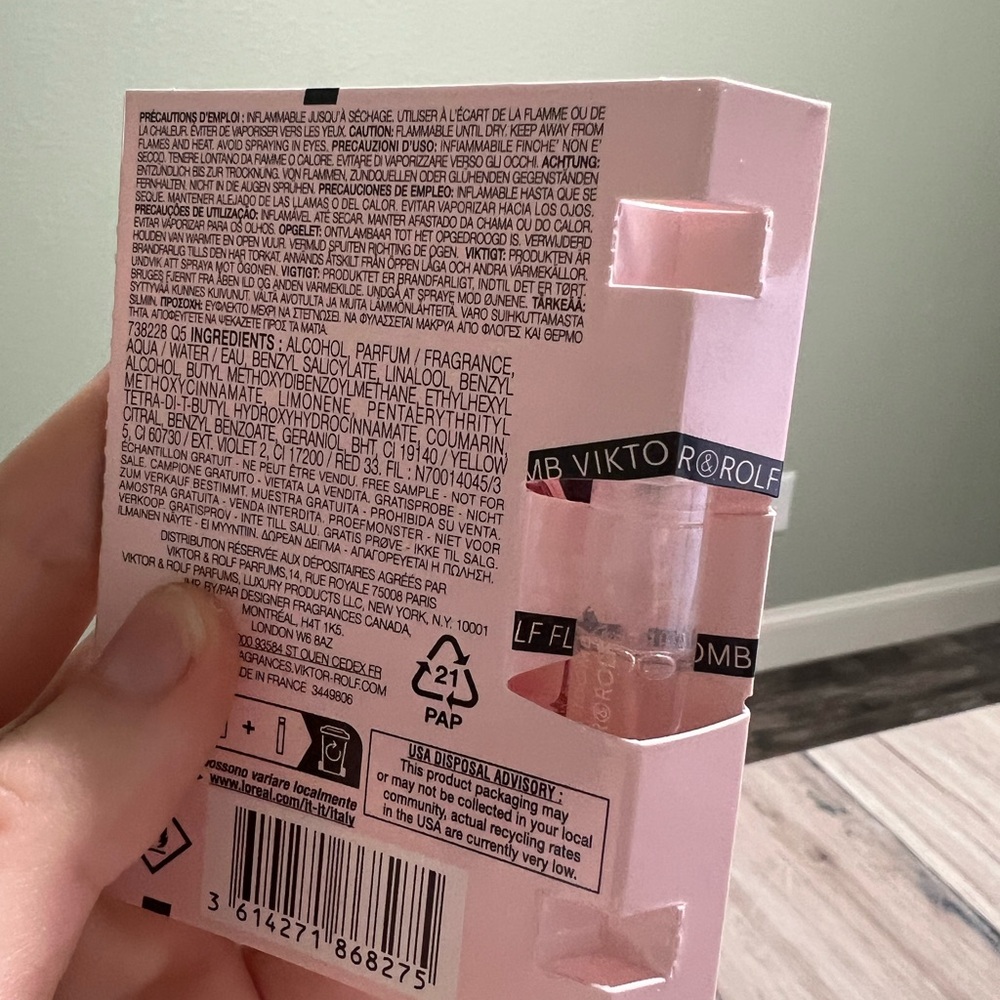 Fragrance Sample Bundle - Picture 12 of 14